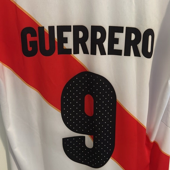 2018 FIFA World Cup Peru #9 Paolo Guerrero Jersey. Made In Peru Size M - Picture 7 of 8
